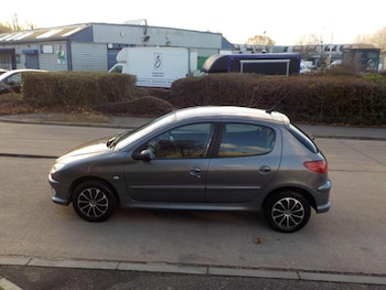 Used Peugeot 206 2009 for sale - 77617276: Photo