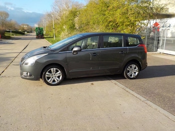 Used Peugeot 5008 2013 for sale - 78992022: Photo