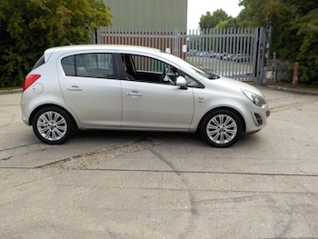 Vauxhall - Corsa