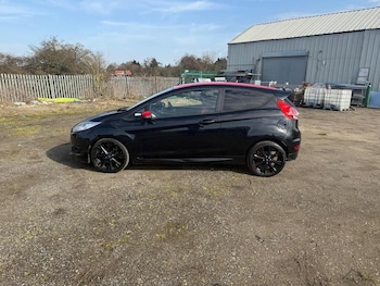 Used Ford Fiesta 2014 for sale - 76725979: Photo