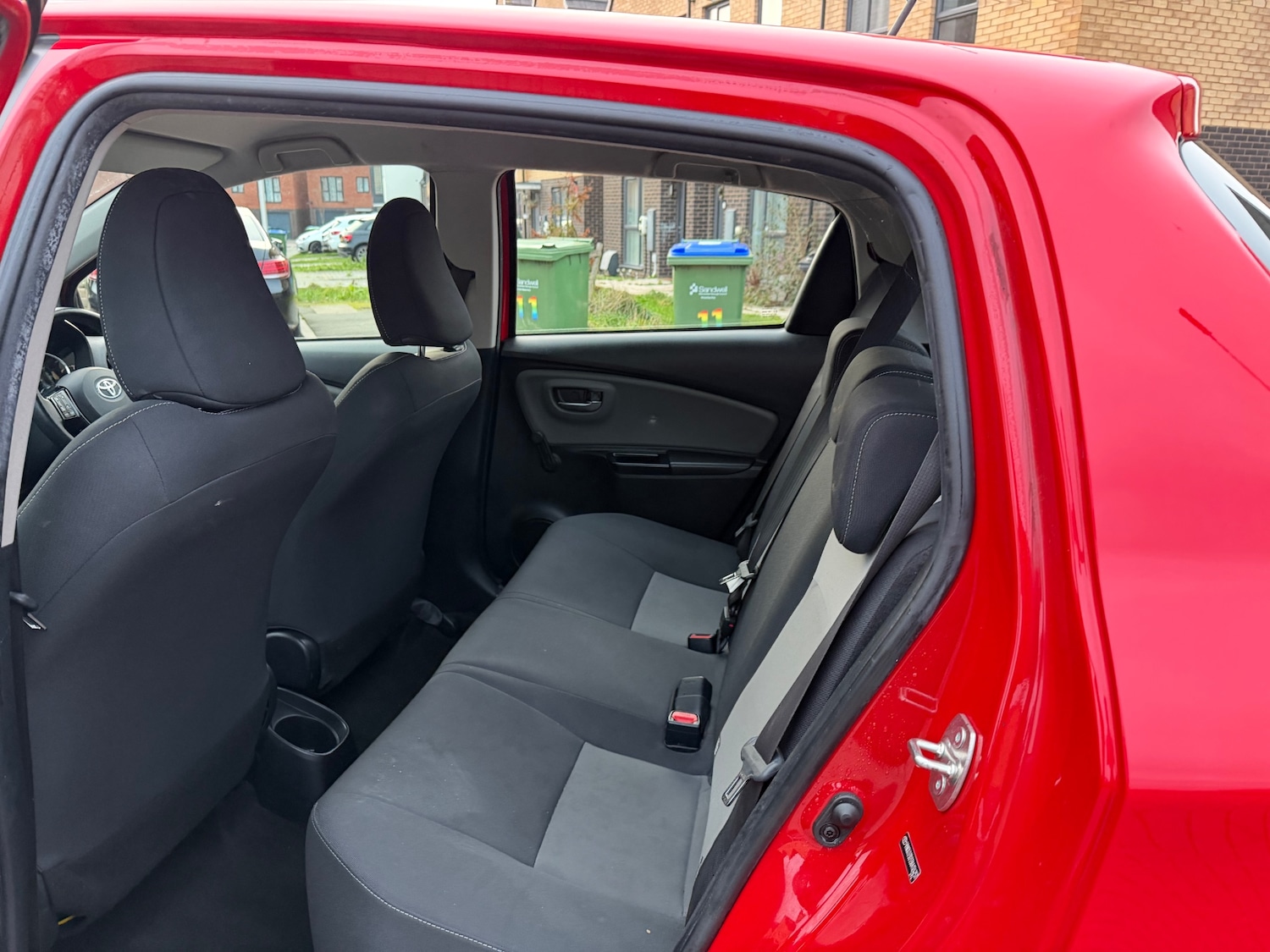 Used Toyota Yaris 2019 for sale - 77312516: Photo 16