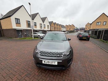 Used Land Rover Discovery Sport 2019 for sale - 77896350: Photo