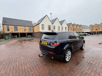 Used Land Rover Discovery Sport 2018 for sale - 77053800: Photo