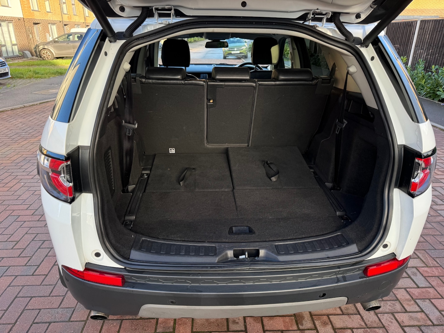 Used Land Rover Discovery Sport 2017 for sale - 76924766: Photo 12