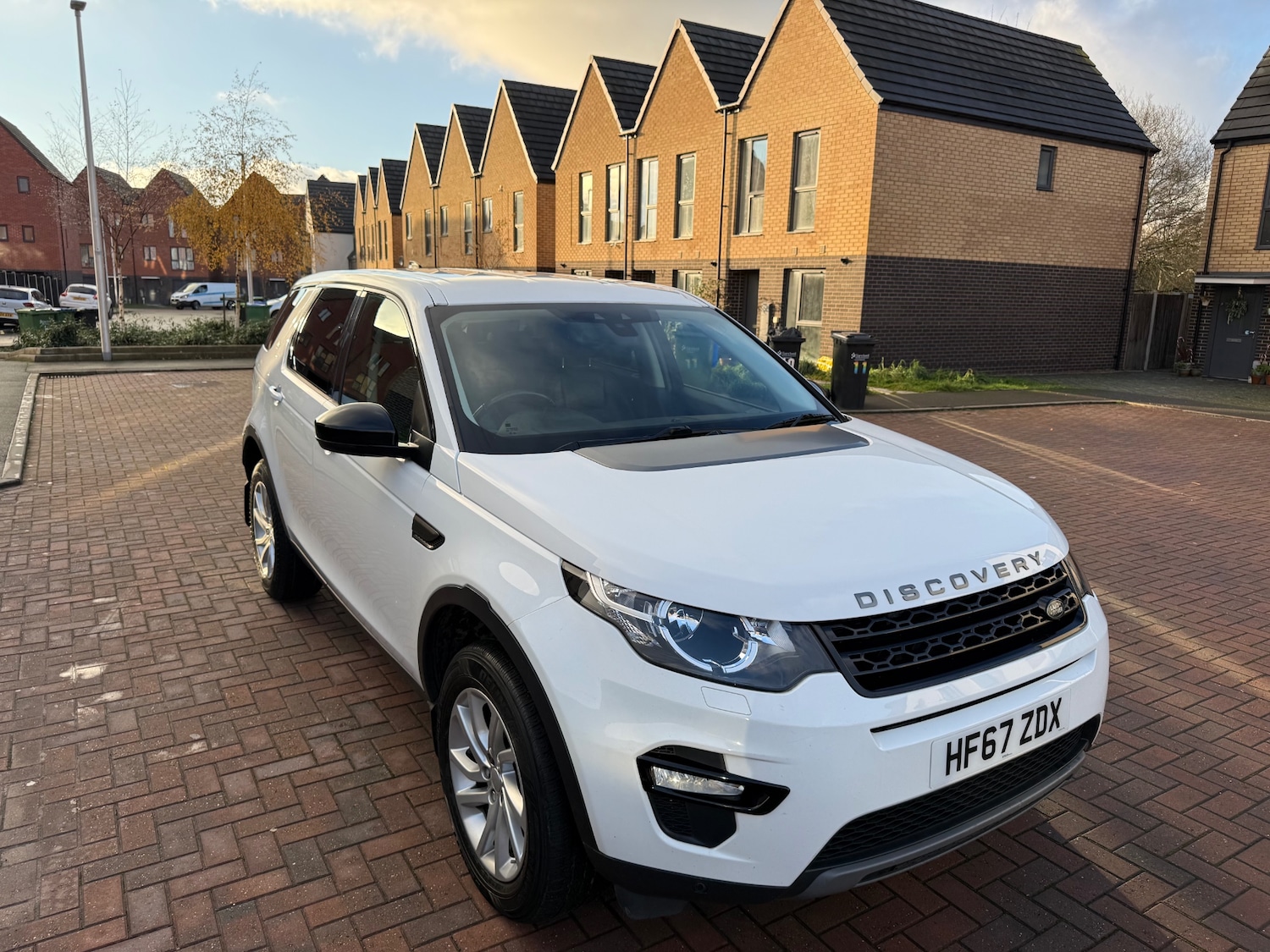 Used Land Rover Discovery Sport 2017 for sale - 76924766: Photo 3