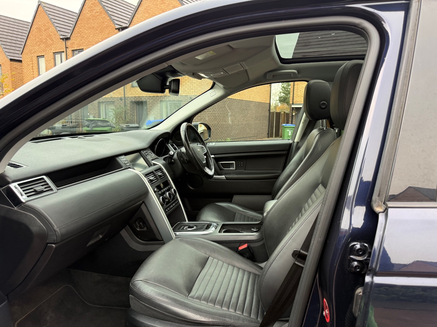 Used Land Rover Discovery Sport 2018 for sale - 76818943: Photo 26