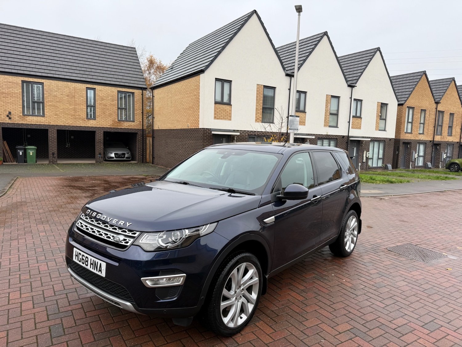 Used Land Rover Discovery Sport 2018 for sale - 76818943: Photo 28