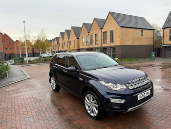Used Land Rover Discovery Sport 2018 for sale - 76818943: Photo