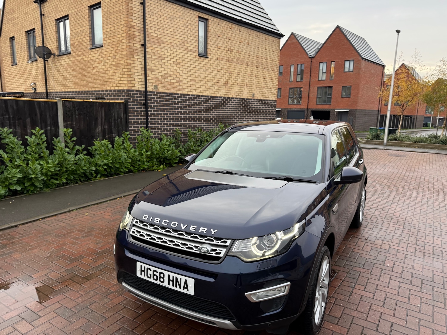 Used Land Rover Discovery Sport 2018 for sale - 76818943: Photo 3