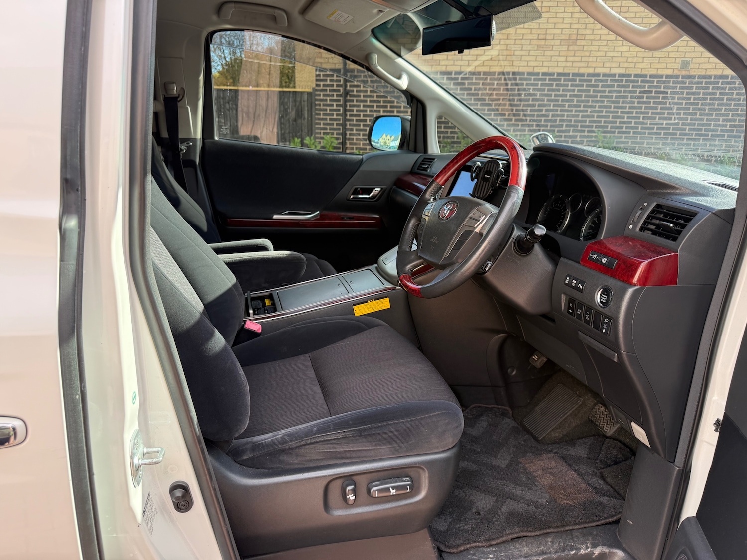 Used Toyota Vellfire 2008 for sale - 76439697: Photo 14