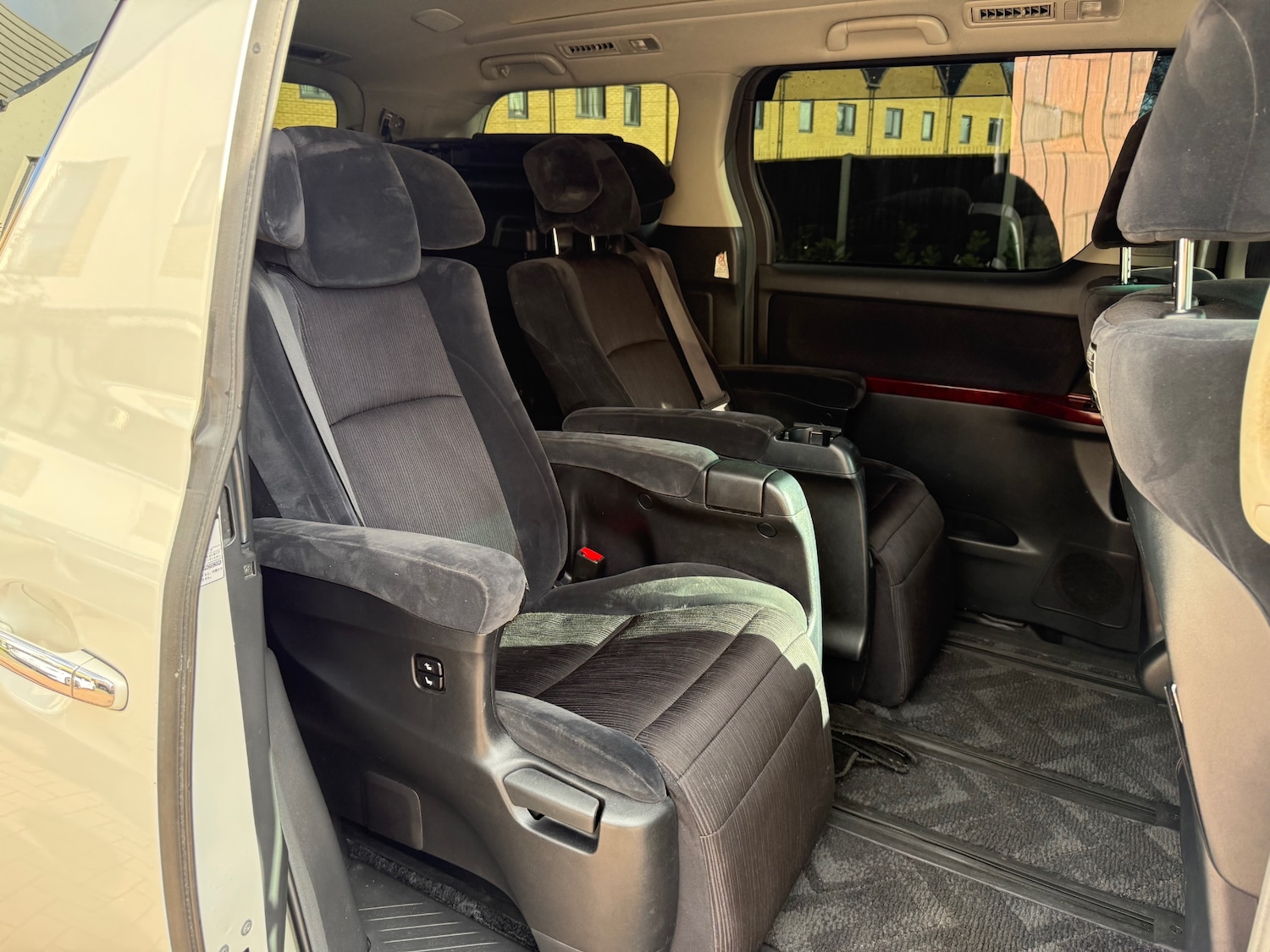 Used Toyota Vellfire 2008 for sale - 76439697: Photo 16