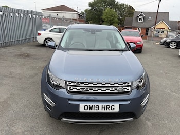 Used Land Rover Discovery Sport 2019 for sale - 75580736: Photo