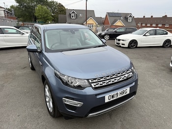 Used Land Rover Discovery Sport 2019 for sale - 75580736: Photo