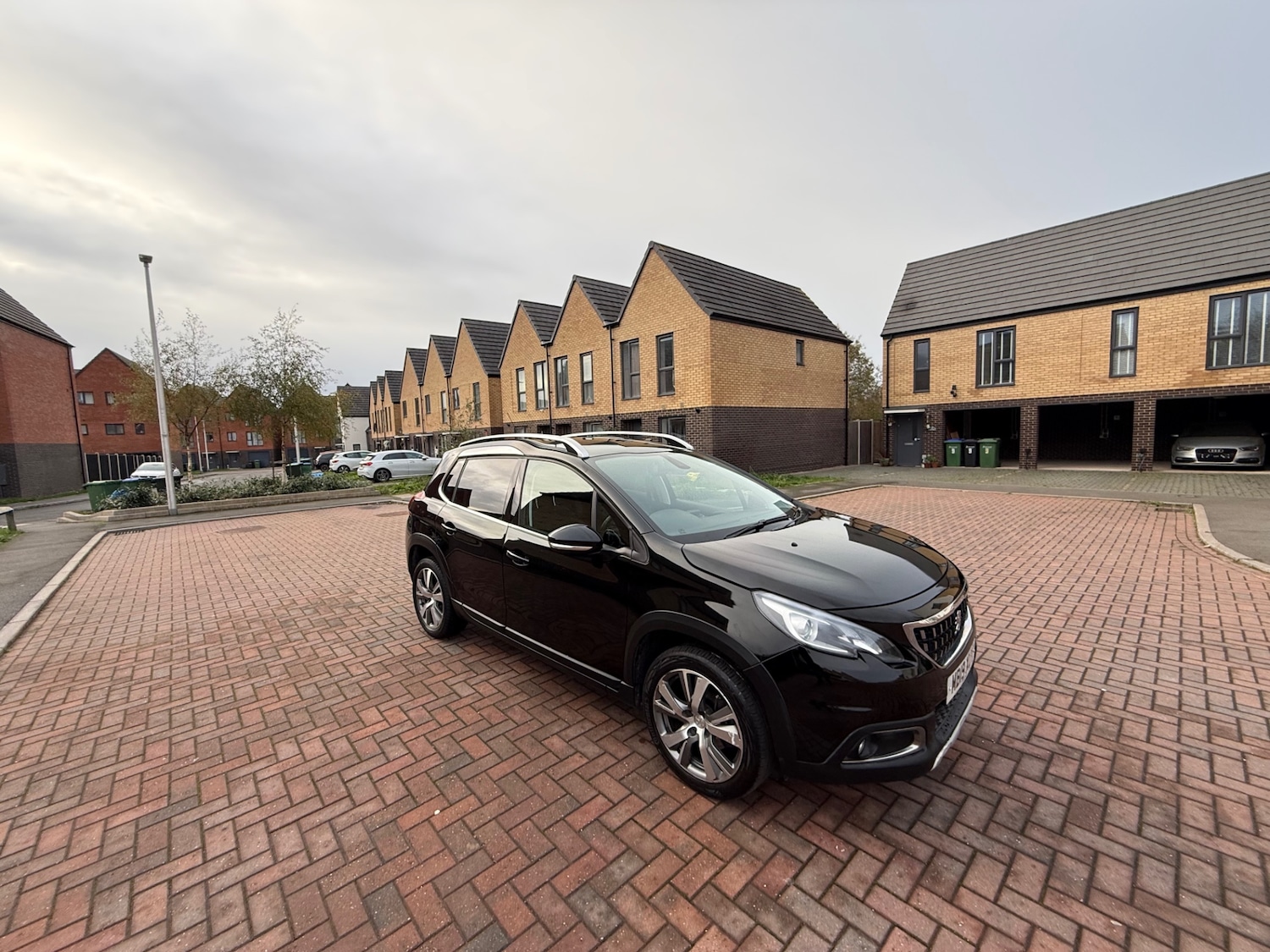 Used Peugeot 2008 2019 for sale - 76713402: Photo 3