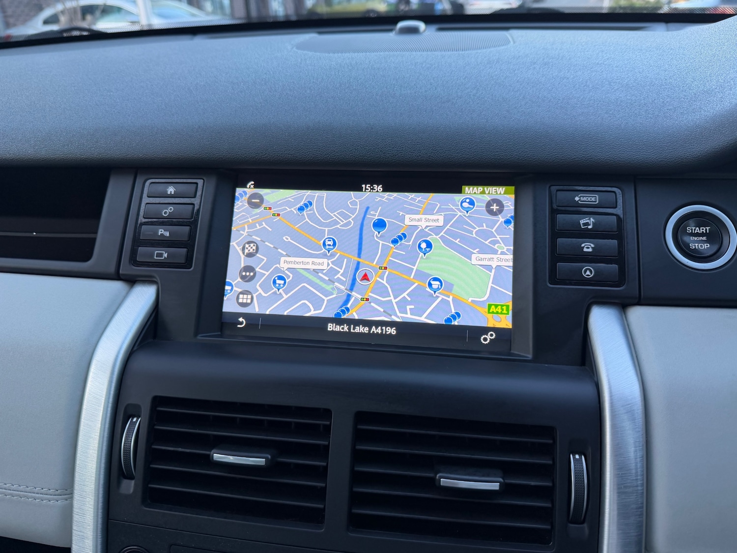 Used Land Rover Discovery Sport 2018 for sale - 77940829: Photo 11