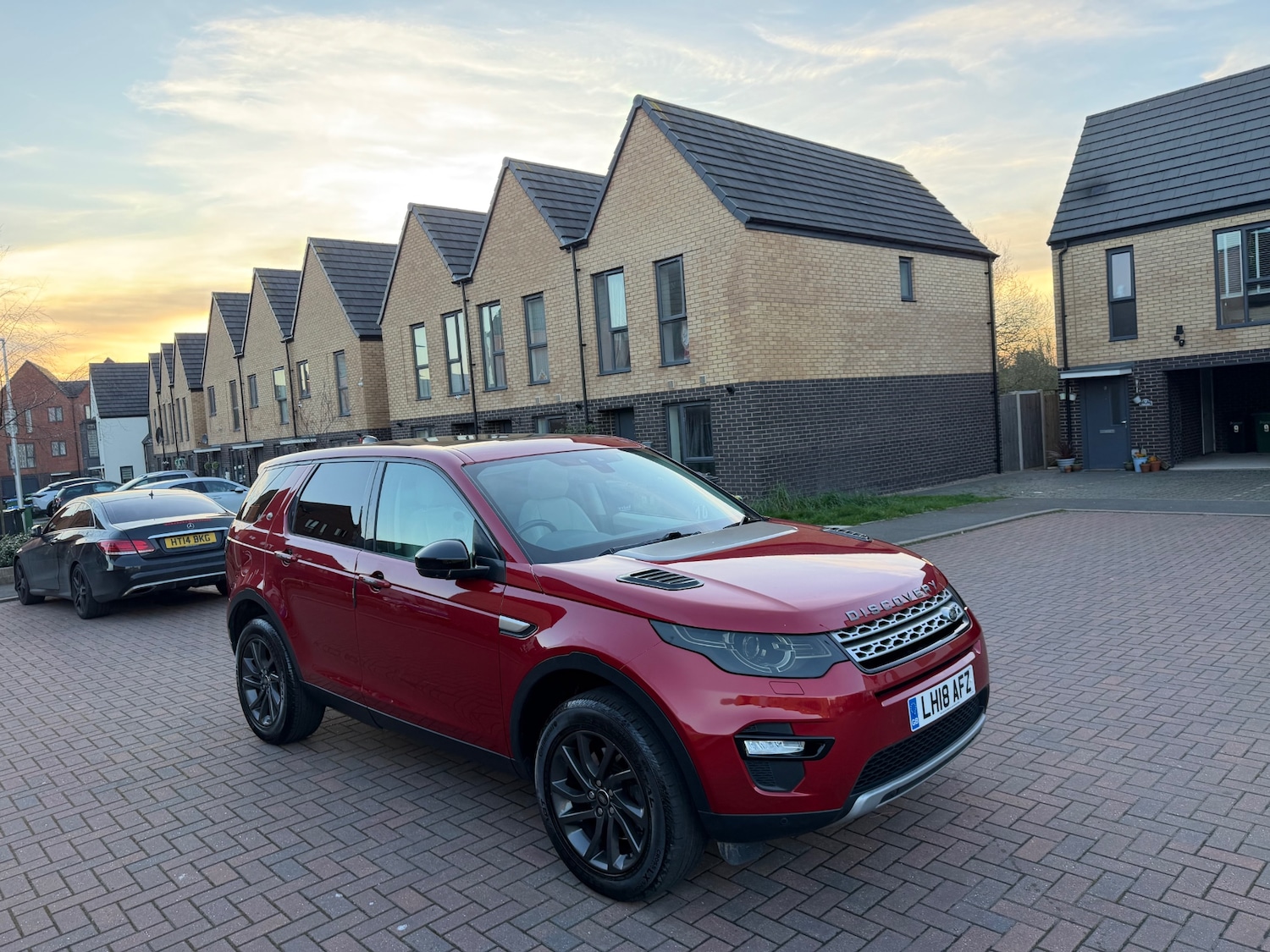 Used Land Rover Discovery Sport 2018 for sale - 77940829: Photo 2