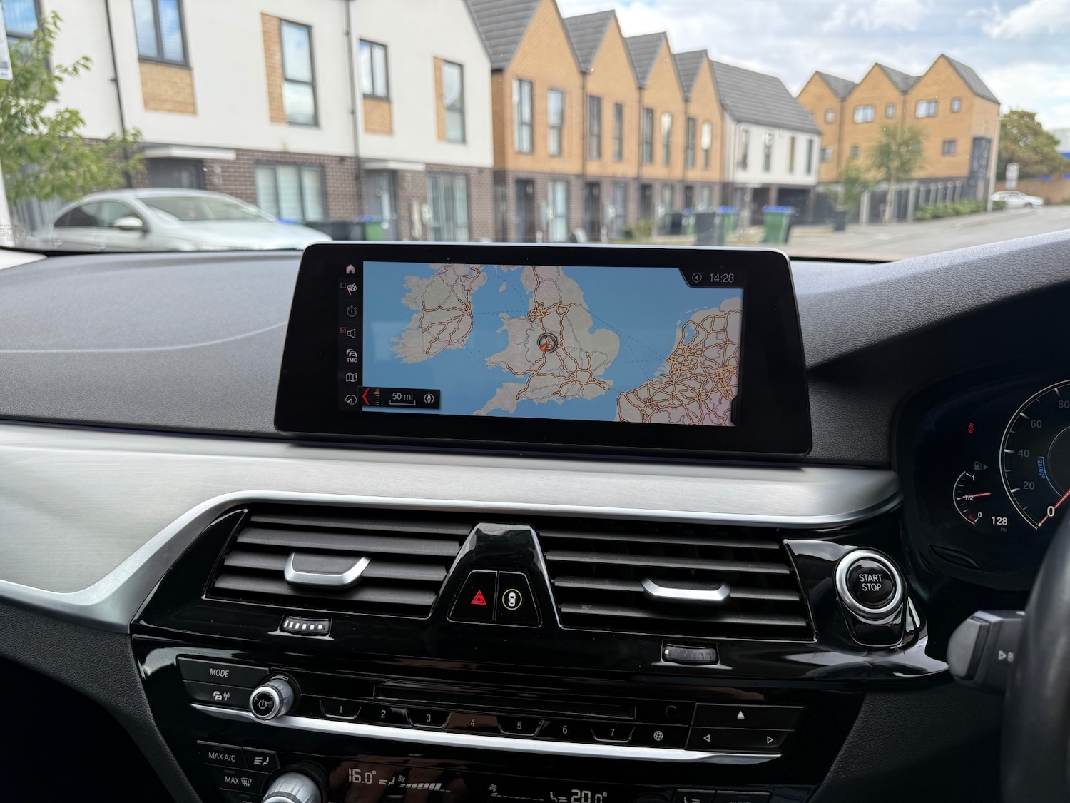 Used BMW 5 Series 2018 for sale - 76316352: Photo 12