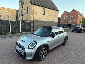 Used MINI Hatch 2024 for sale - 78374662: Photo