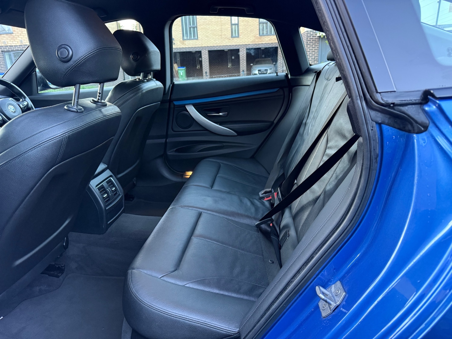 Used BMW 3 Series 2017 for sale - 76370015: Photo 11