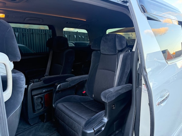 Used Toyota Vellfire 2022 for sale - 75577004: Photo 21