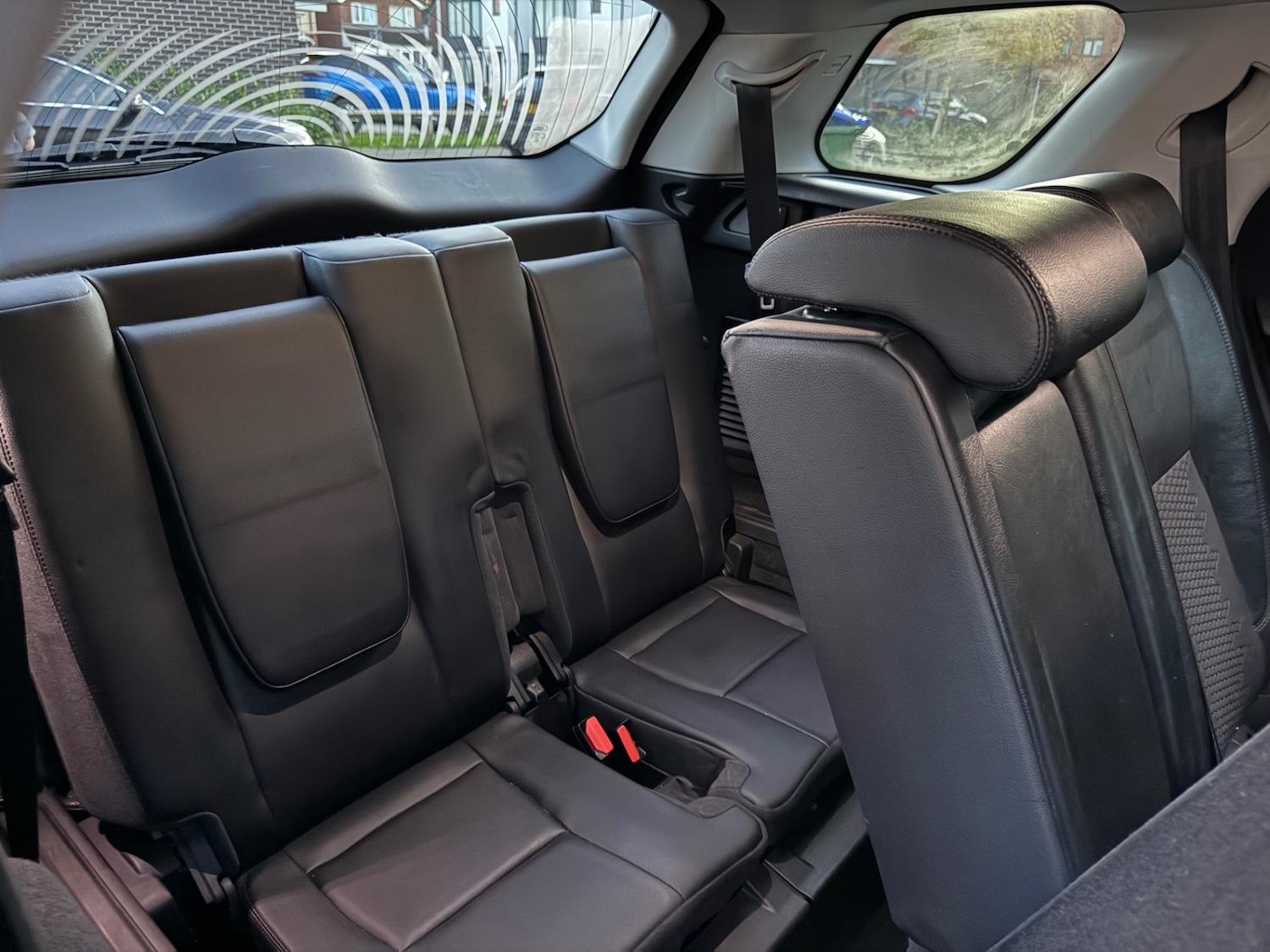 Used Land Rover Discovery Sport 2017 for sale - 76819536: Photo 11