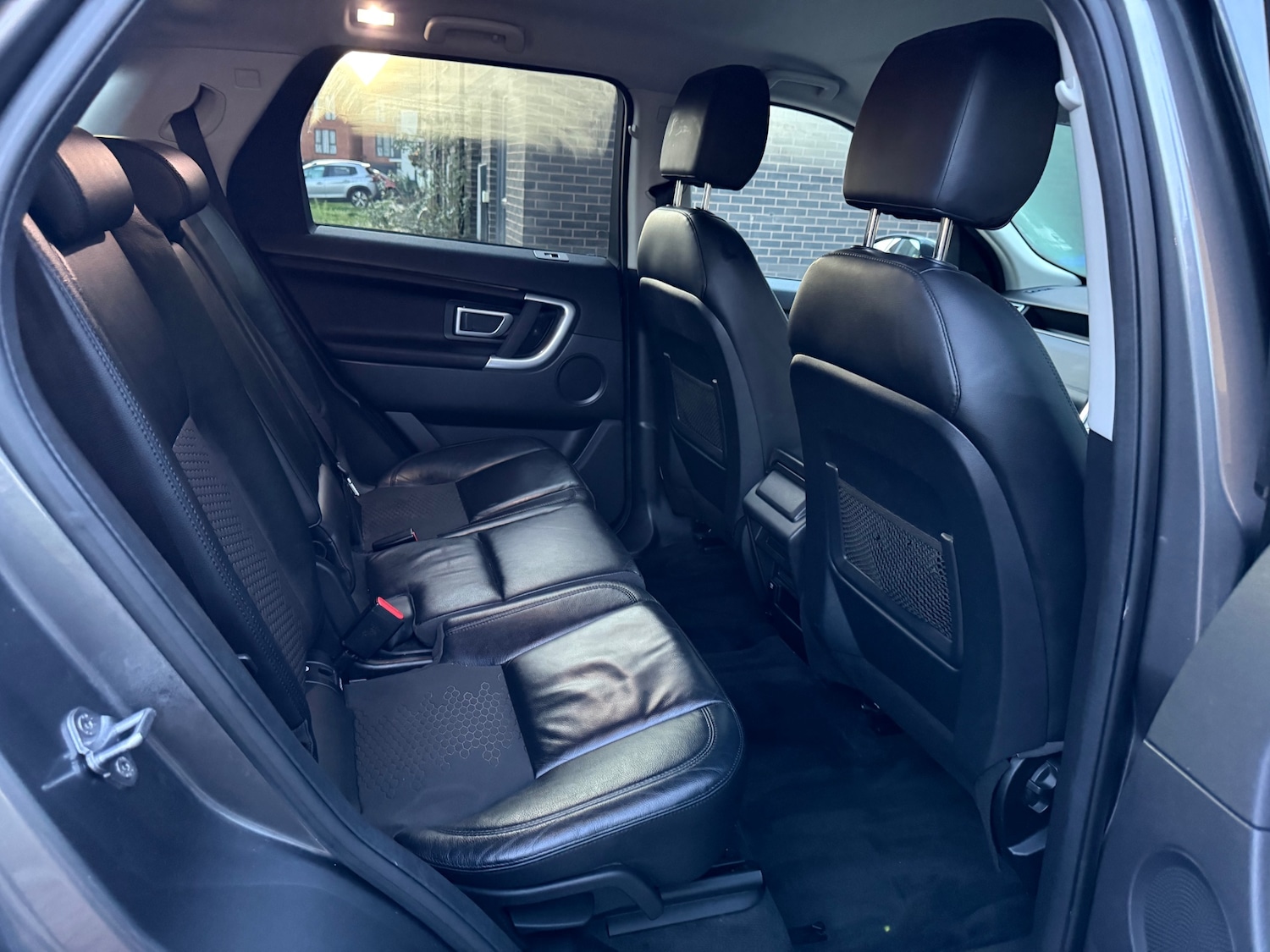 Used Land Rover Discovery Sport 2017 for sale - 76819536: Photo 15