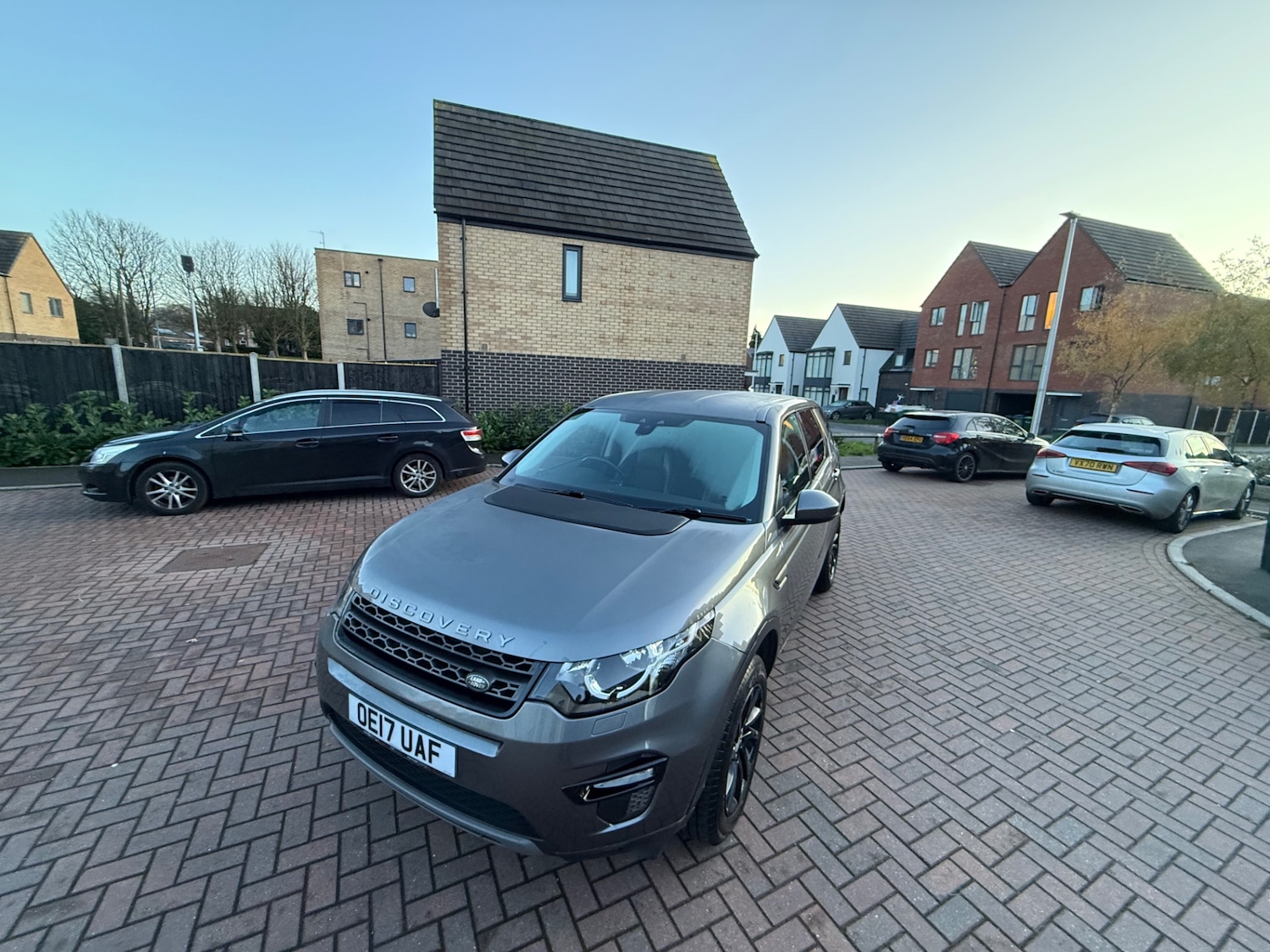 Used Land Rover Discovery Sport 2017 for sale - 76819536: Photo 2