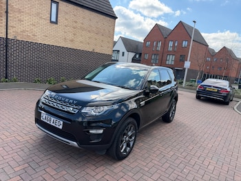 Used Land Rover Discovery Sport 2019 for sale - 78321243: Photo
