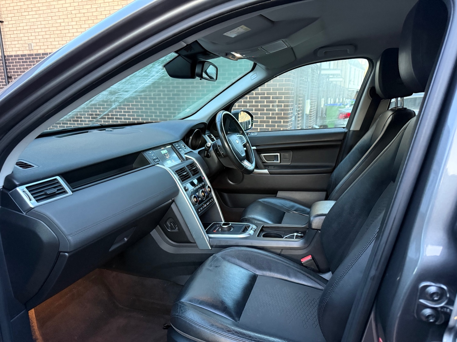 Used Land Rover Discovery Sport 2017 for sale - 77053799: Photo 14