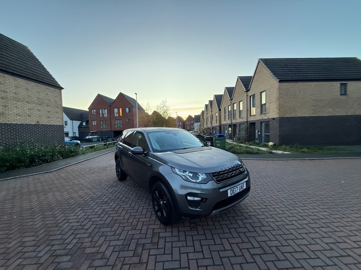 Used Land Rover Discovery Sport 2017 for sale - 77053799: Photo 2
