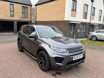 Used Land Rover Discovery Sport 2019 for sale - 77991910: Photo
