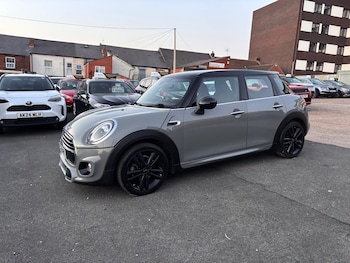 Used MINI Hatch 2018 for sale - 79157696: Photo