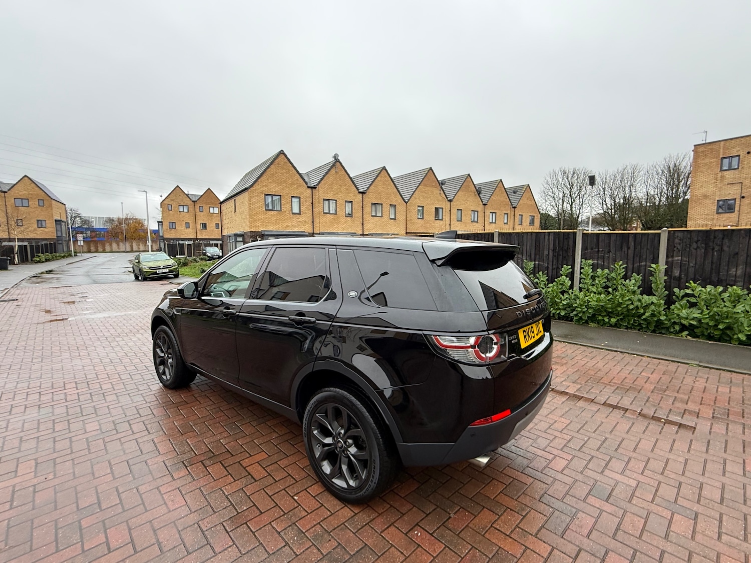 Used Land Rover Discovery Sport 2019 for sale - 76853908: Photo 2