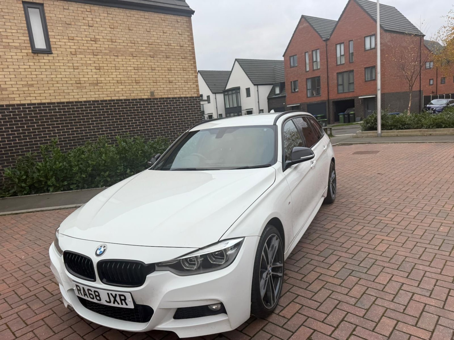 Used BMW 3 Series 2019 for sale - 76316348: Photo 1