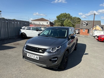 Used Land Rover Discovery Sport 2018 for sale - 75249227: Photo