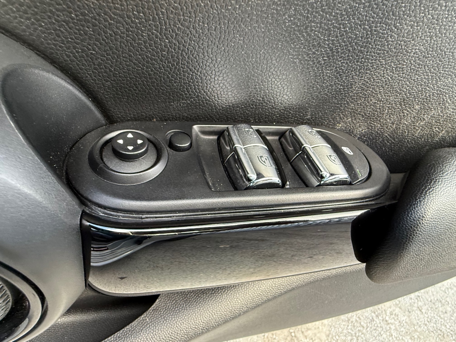 Vehicle 33