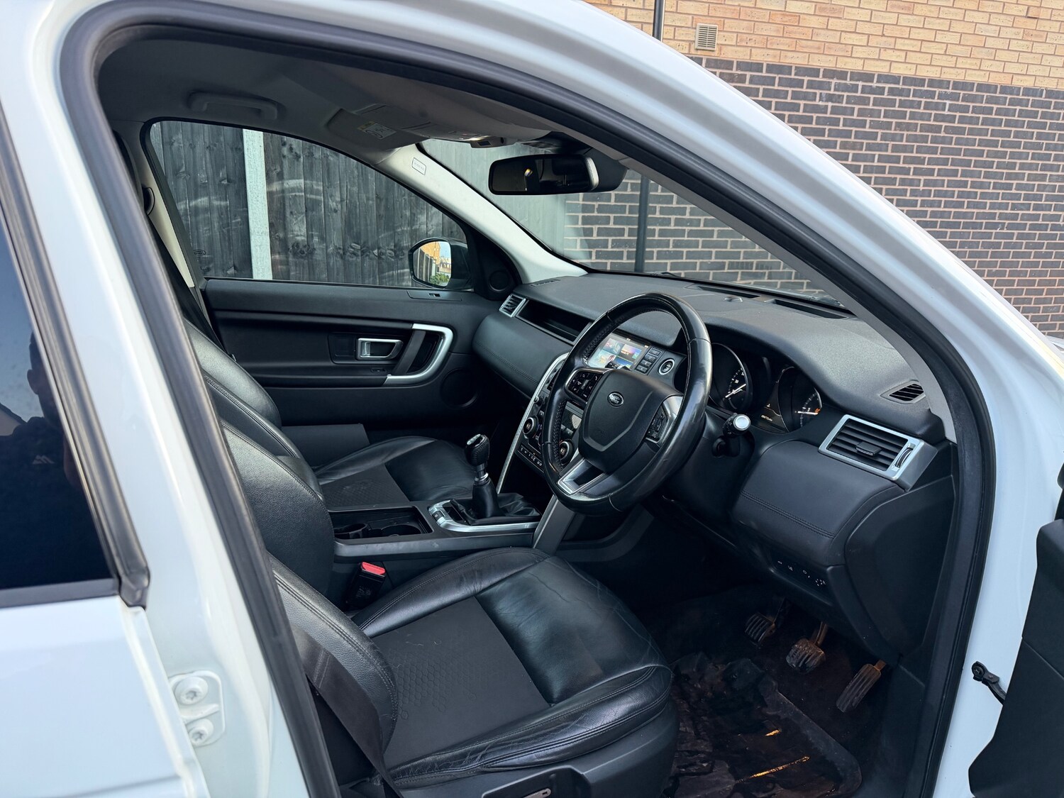 Used Land Rover Discovery Sport 2017 for sale - 77533431: Photo 15