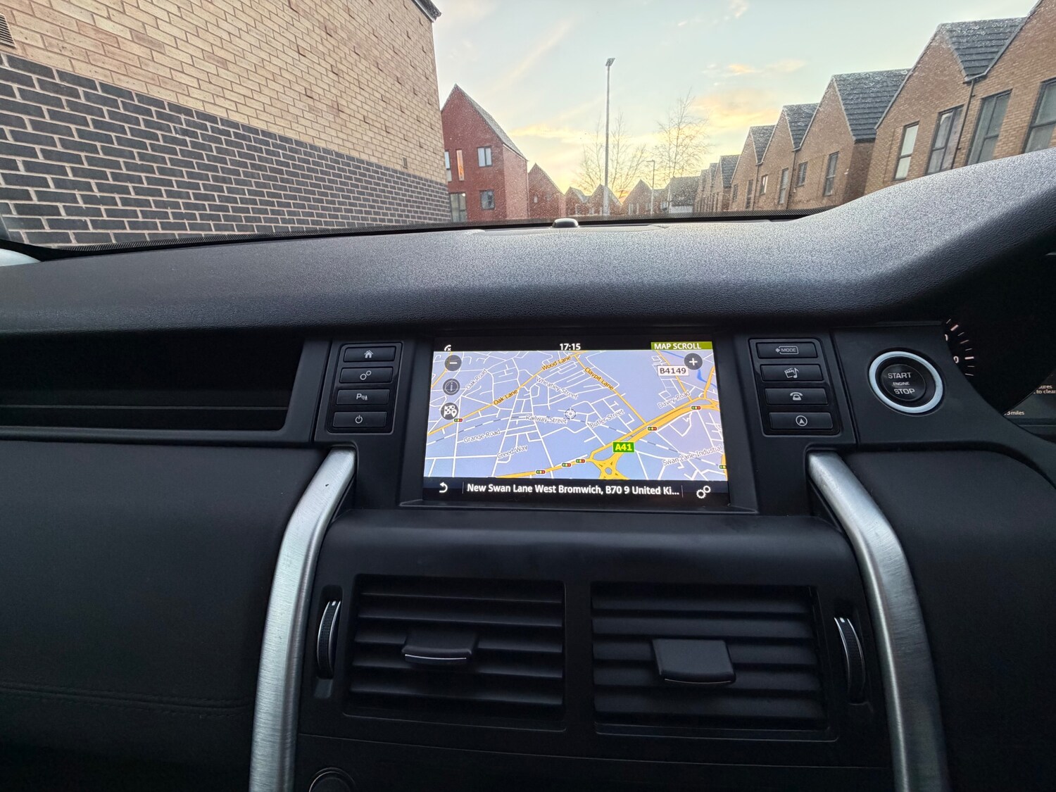 Used Land Rover Discovery Sport 2017 for sale - 77533431: Photo 7