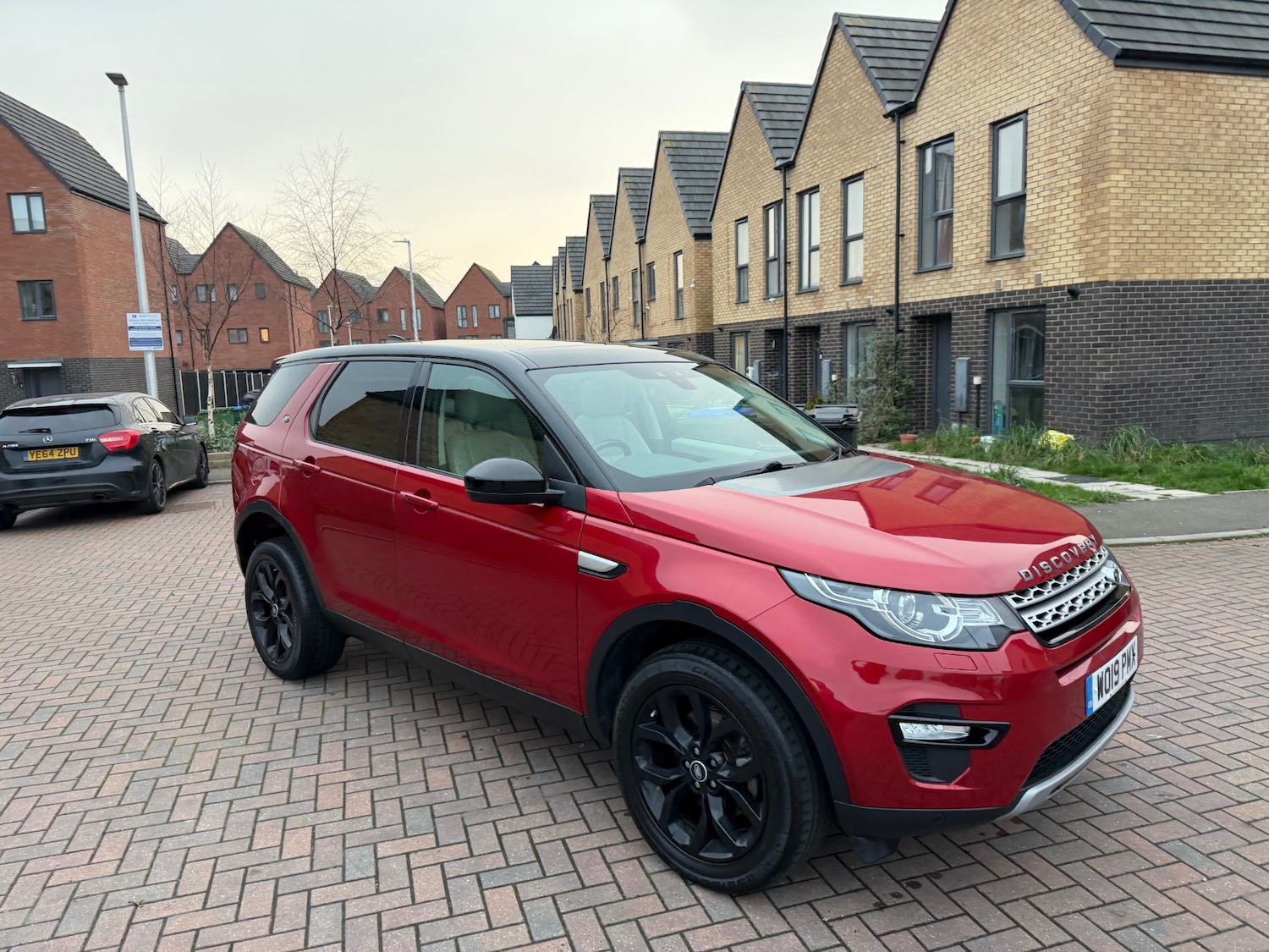 Used Land Rover Discovery Sport 2019 for sale - 77807586: Photo 4