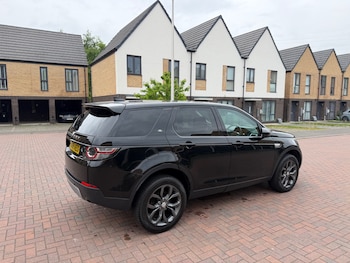 Used Land Rover Discovery Sport 2019 for sale - 78473233: Photo