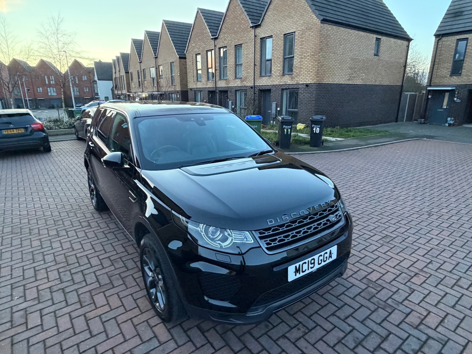 Used Land Rover Discovery Sport 2019 for sale - 77354979: Photo 1