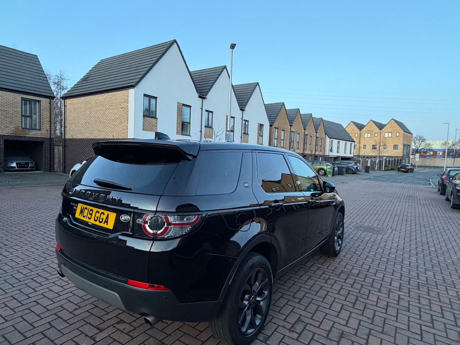 Used Land Rover Discovery Sport 2019 for sale - 77354979: Photo 4