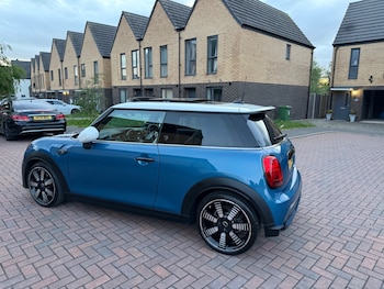 Used MINI Hatch 2023 for sale - 78586800: Photo