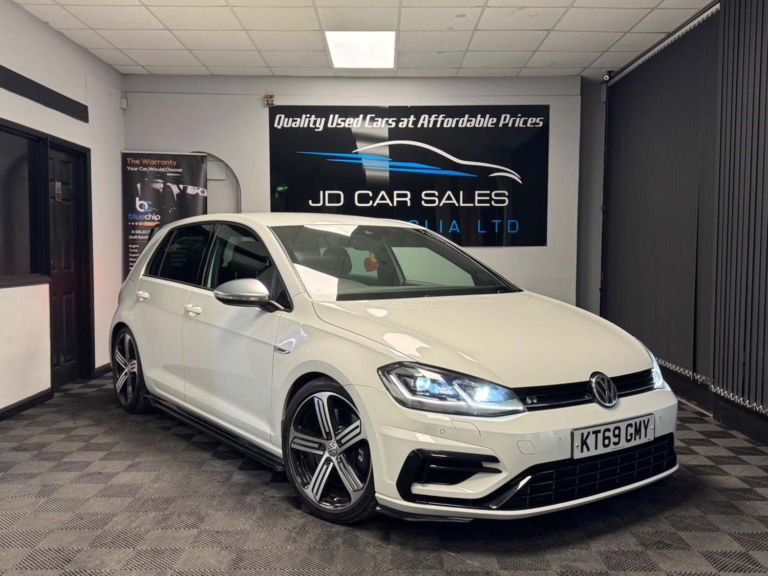 Used Volkswagen Golf 2019 for sale - 76728870: Photo 1
