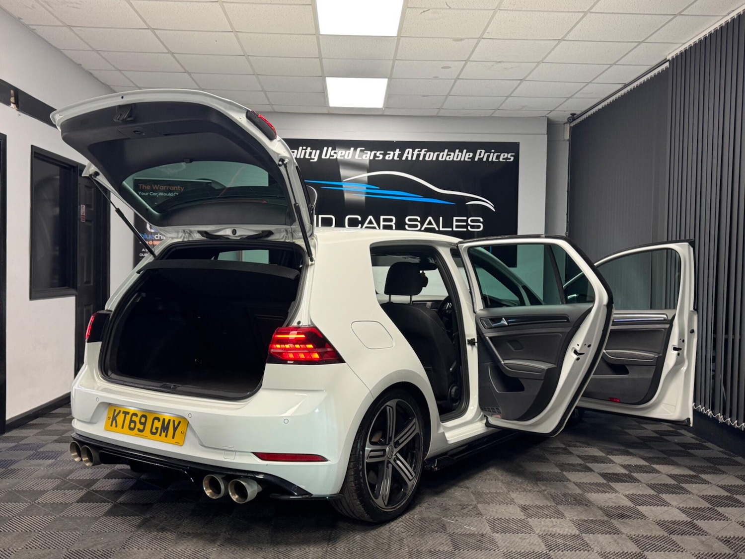 Used Volkswagen Golf 2019 for sale - 76728870: Photo 19