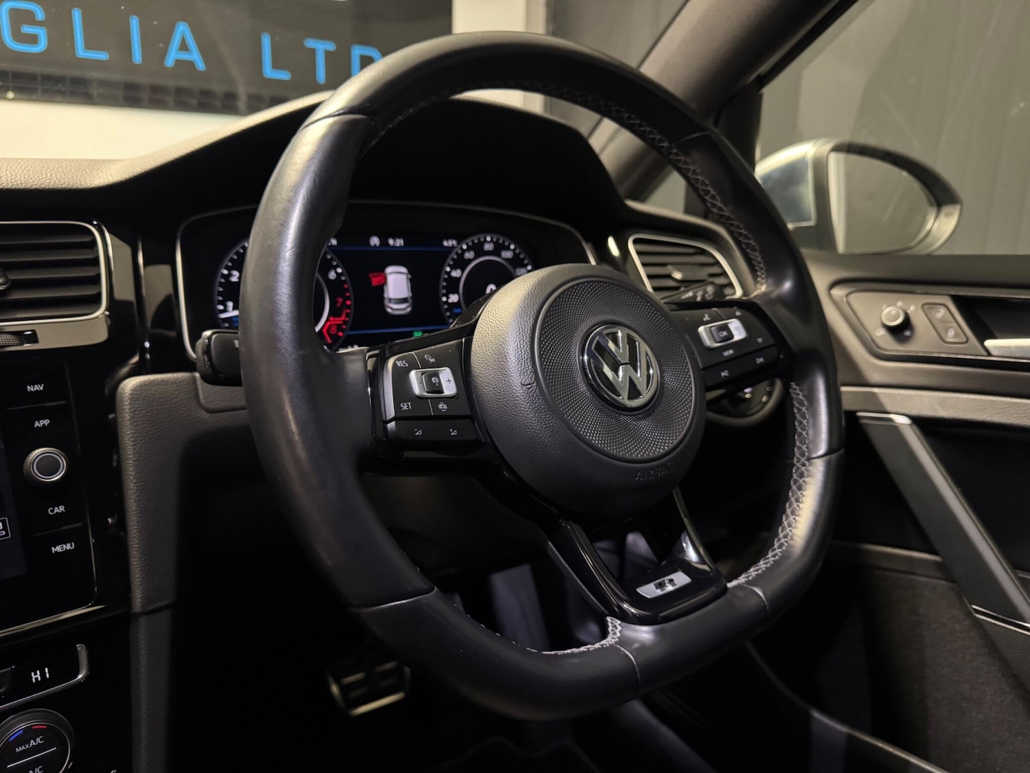 Used Volkswagen Golf 2019 for sale - 76728870: Photo 37