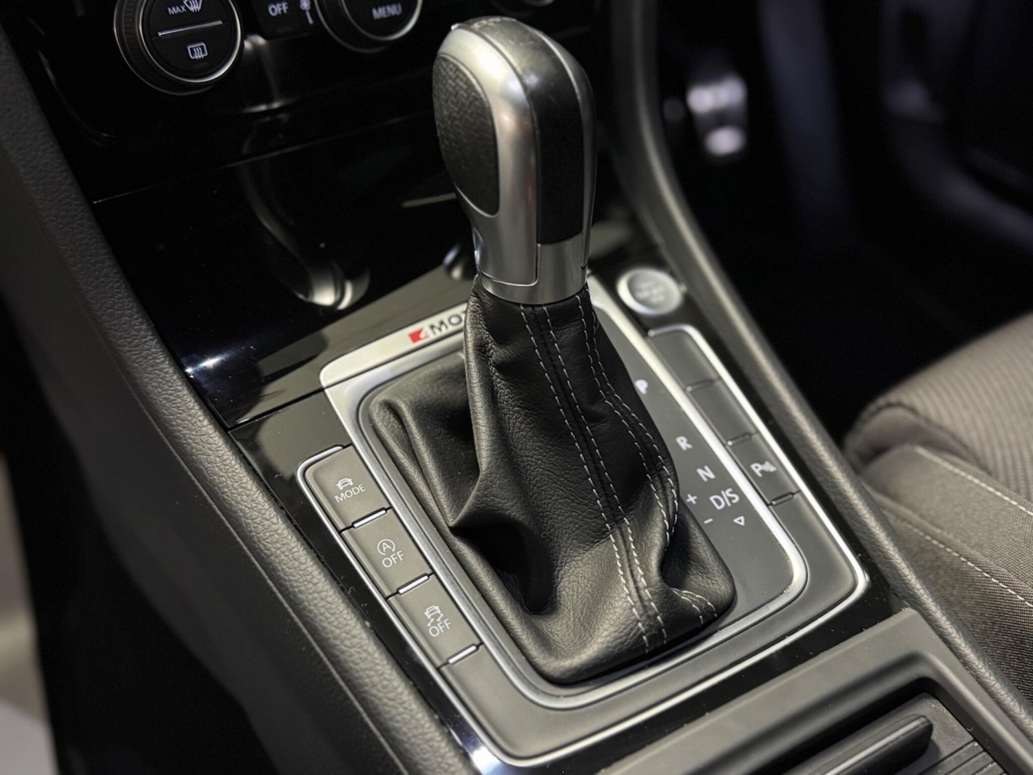 Used Volkswagen Golf 2019 for sale - 76728870: Photo 40