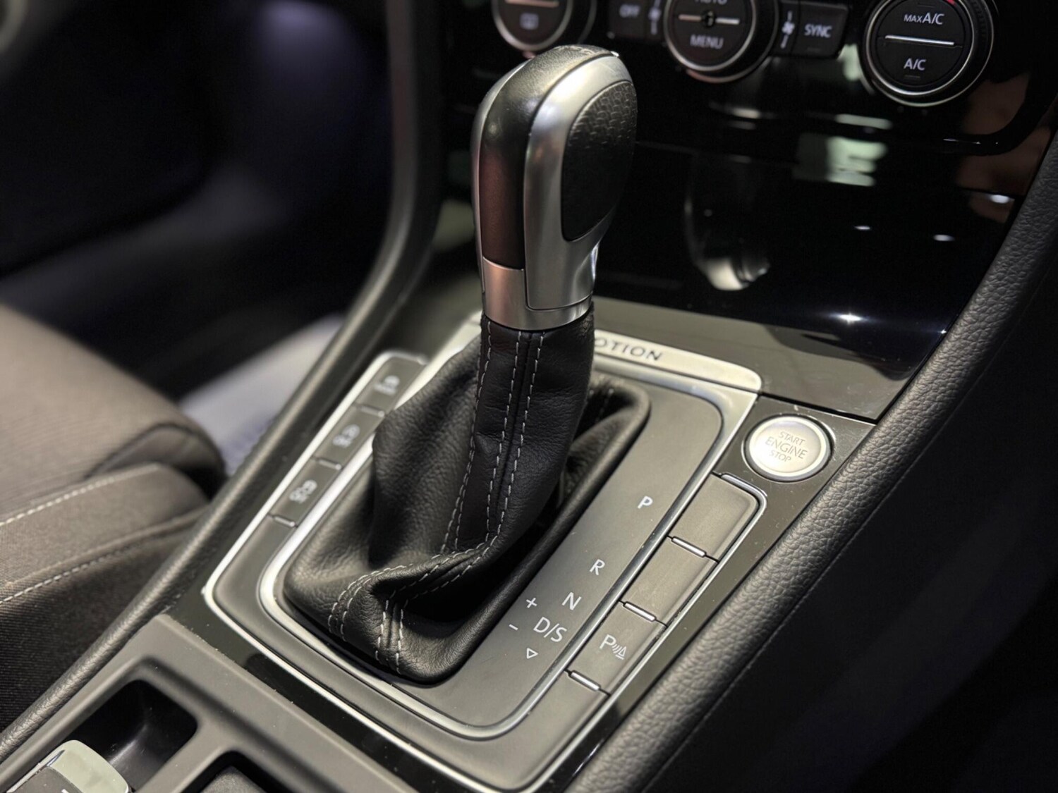 Used Volkswagen Golf 2019 for sale - 76728870: Photo 41