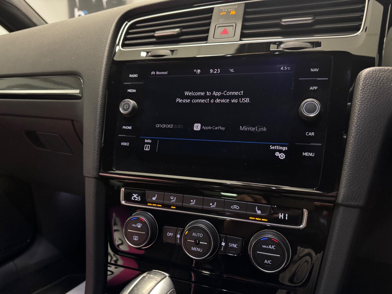 Used Volkswagen Golf 2019 for sale - 76728870: Photo 47