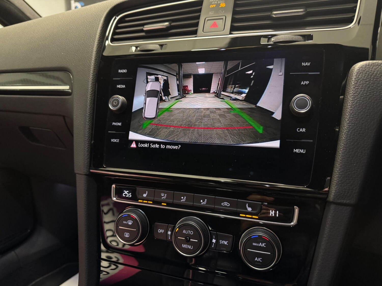 Used Volkswagen Golf 2019 for sale - 76728870: Photo 48